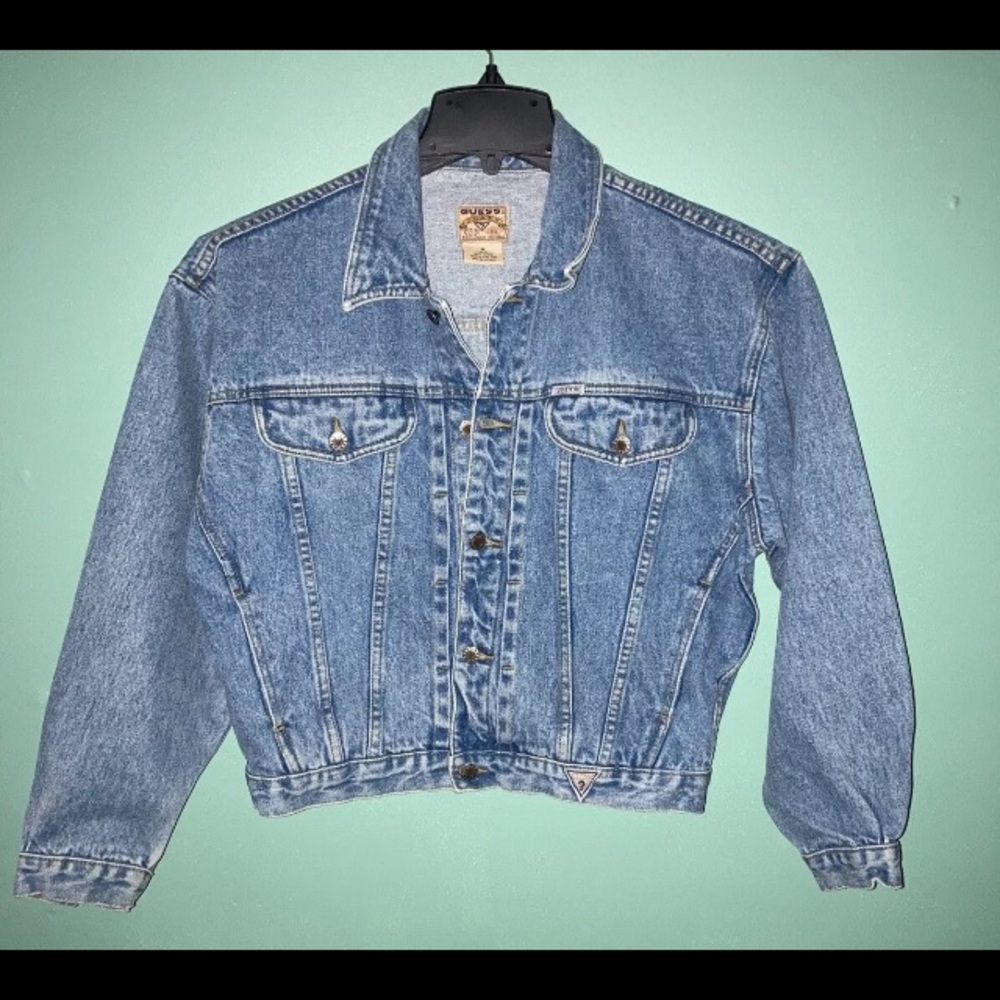 Vintage 90s Guess Spell out acid washed denim cropped truckers jacket Women’s M - Picture 2 of 8